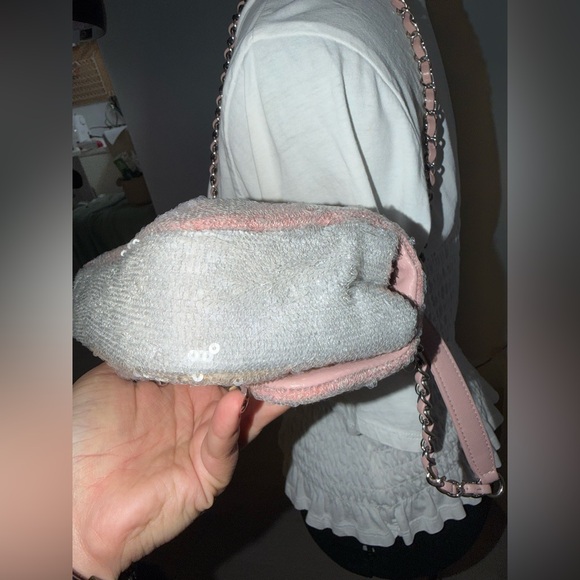 Chanel Mini Waterfall CC Flap Bag
Sequins - Picture 9 of 17